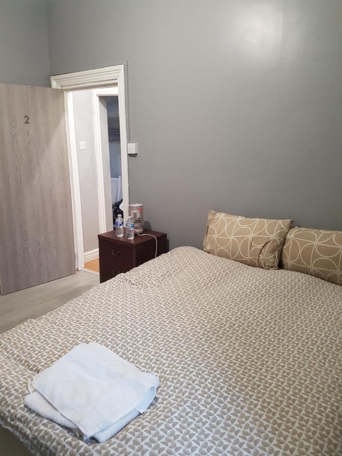 Atlas Road Guest House Cardiff Bagian luar foto