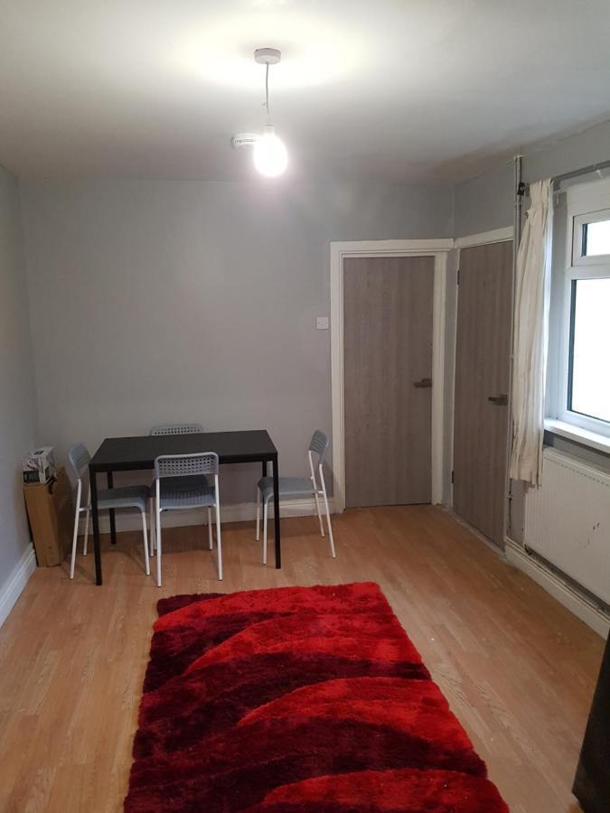 Atlas Road Guest House Cardiff Bagian luar foto