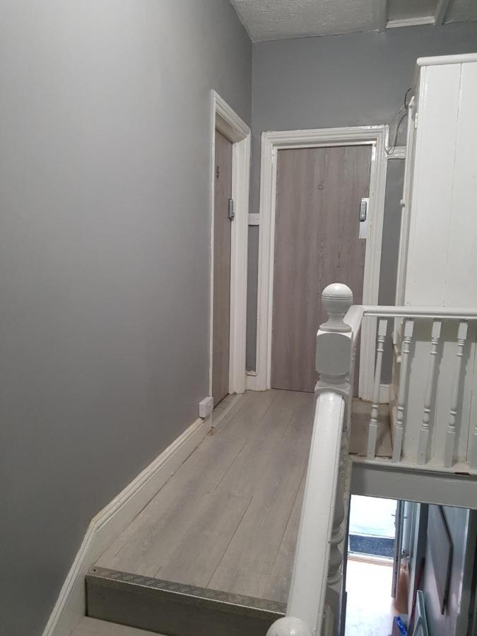 Atlas Road Guest House Cardiff Bagian luar foto